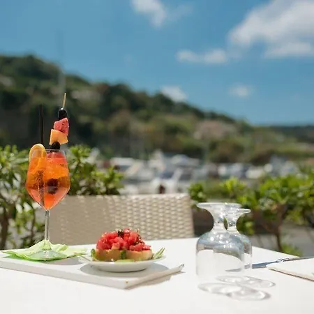 فندق Ristorante Crescenzo 3*